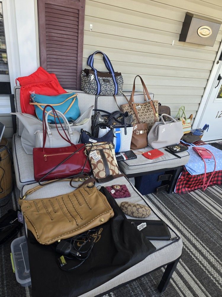 Huge Yard Sale 1231 West 21st Part 2  All New Items! Leftovers From Last Sale Went To Curb  9-'00-6