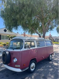 1971 Volkswagen Type 2 Westfalia Bus
