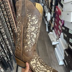 womens western boots
