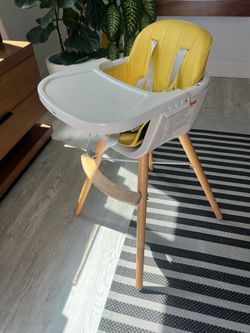 Modern Baby High Chair – Yellow & White