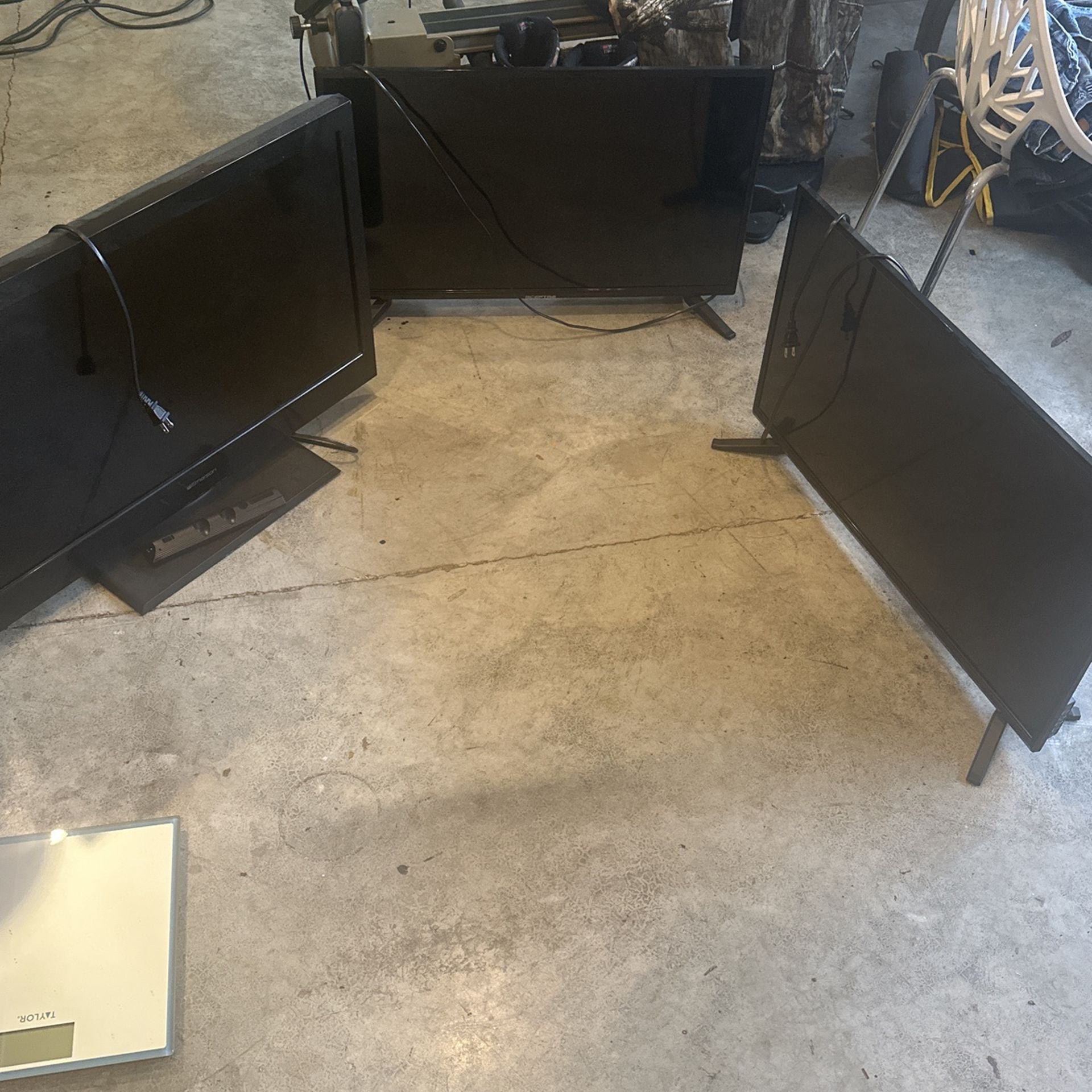 3 TV’s