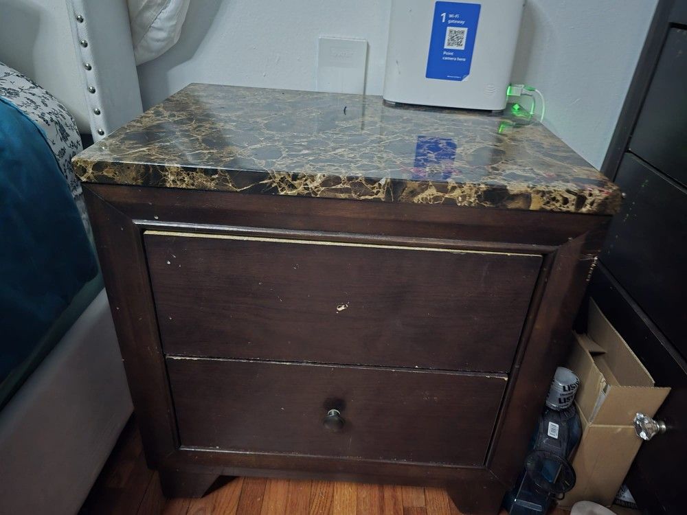 Free Dresser With Mirror And Two Side Table