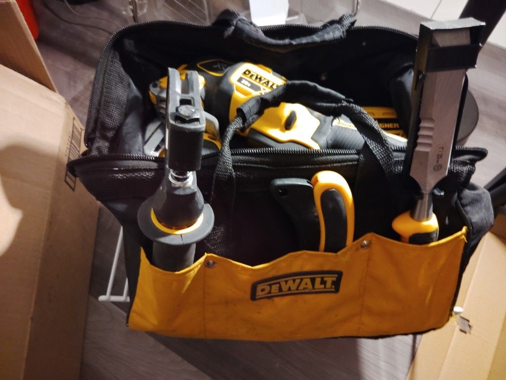 Dewalt