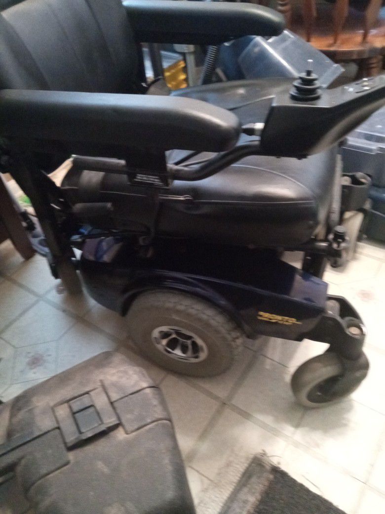 Pronto M5 Sure Step Electric Wheelchair Dark Blue