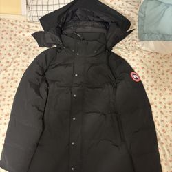 Canada Goose Red Logo
