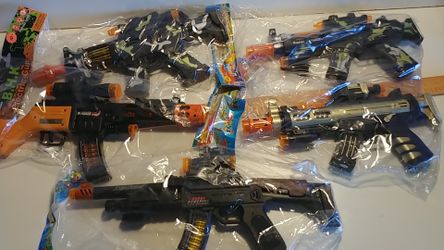 Flashing Gun with lights, movements and sounds