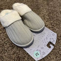 Aerosoles Comfortable Women's Slipper in Grey Fabric-Medium