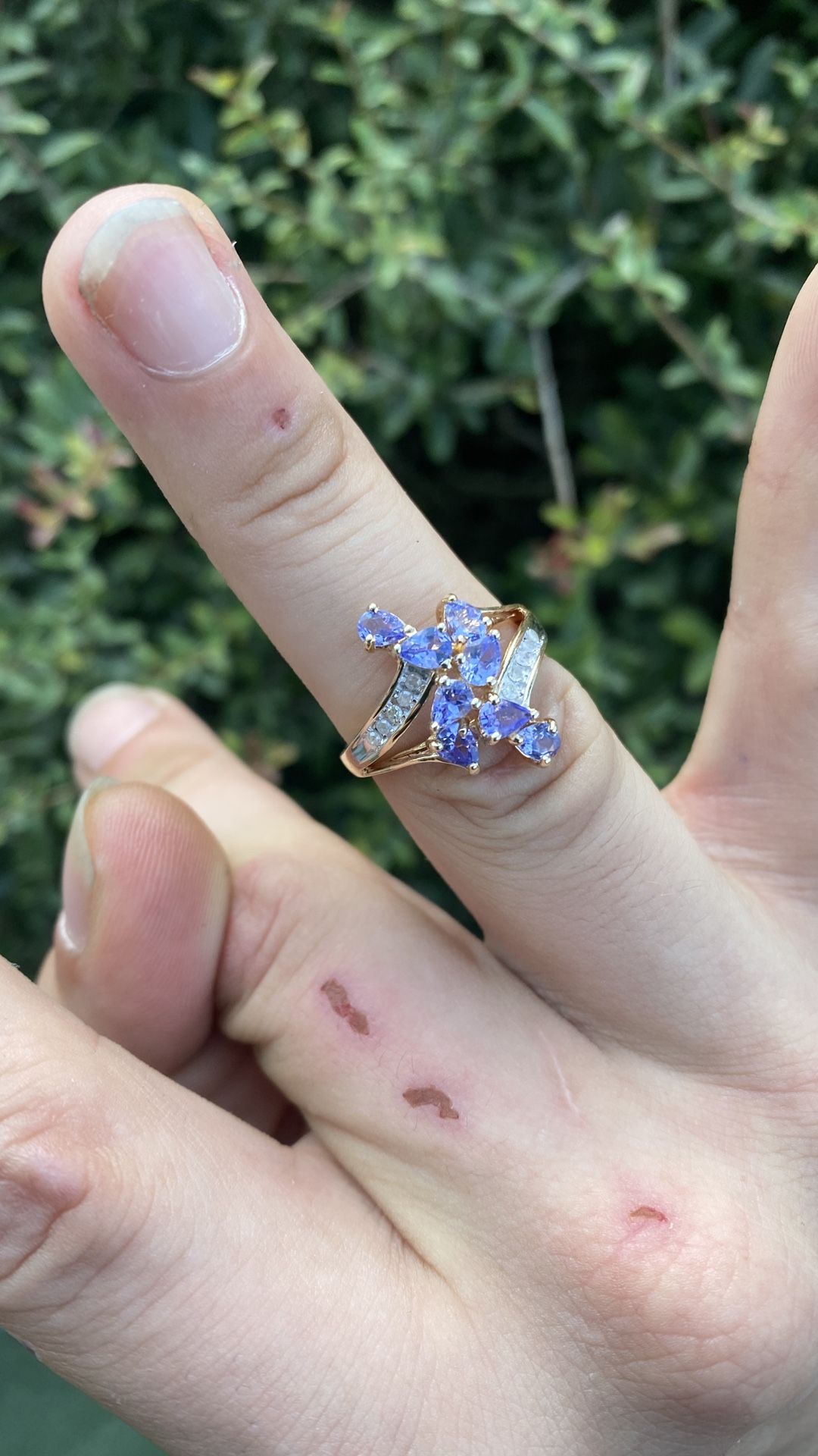 10k yg purple tanzanite cocktail ring