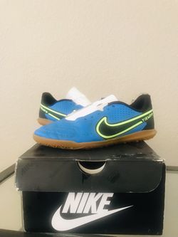 Nike Tiempo Legend 9 Club Boys 4.5y 