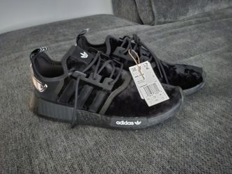 Adidas Originals Women's Triple Black Velour PK NMD_R1 Sneakers GW5682