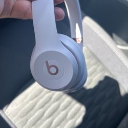Beats Solo Pro 4