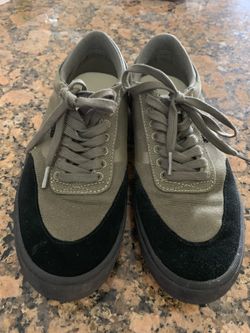 Men’s green and black vans