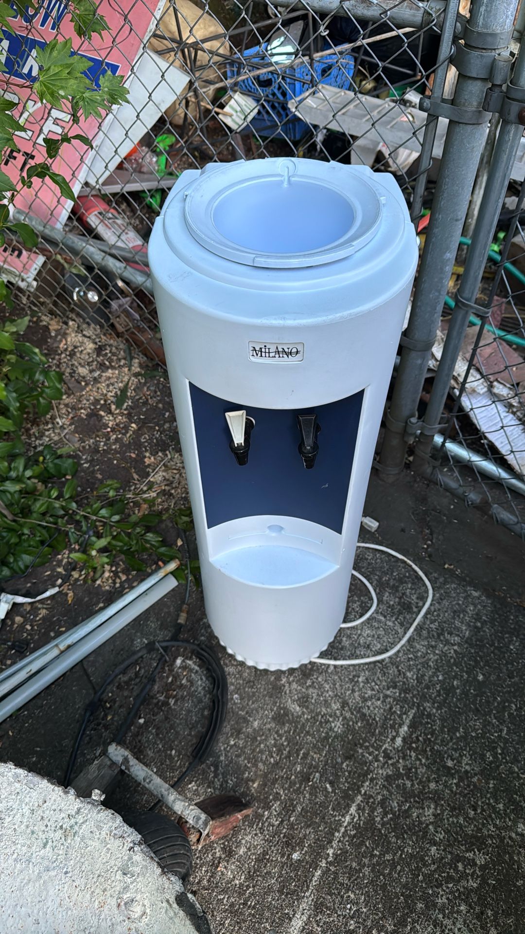 Ice ❄️Cold 💦 Water Cooler