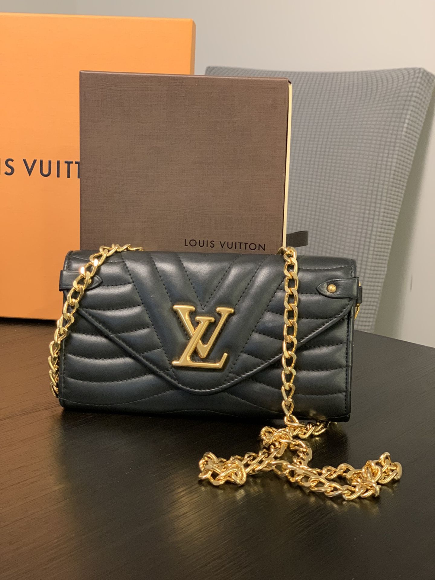 Louis  Vuitton  Long Wallet  On Chain Bag