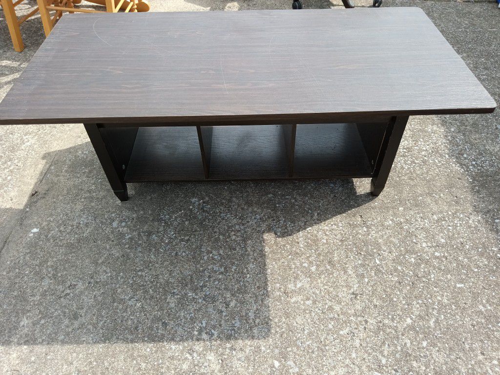 Coffee Table With Hidden Compartment Under Top