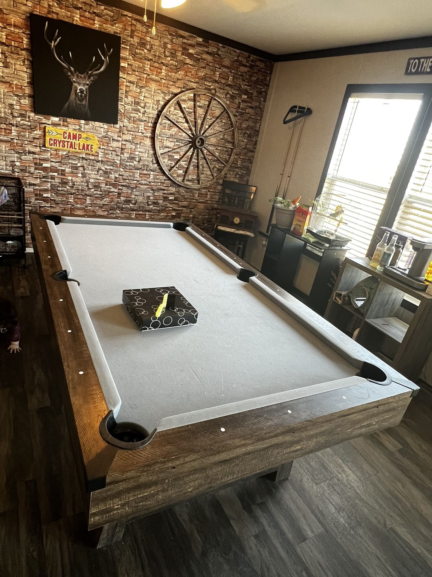 Pool table