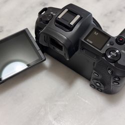Canon EOS R 30.3 MP Mirrorless Digital Camera Body Great condition