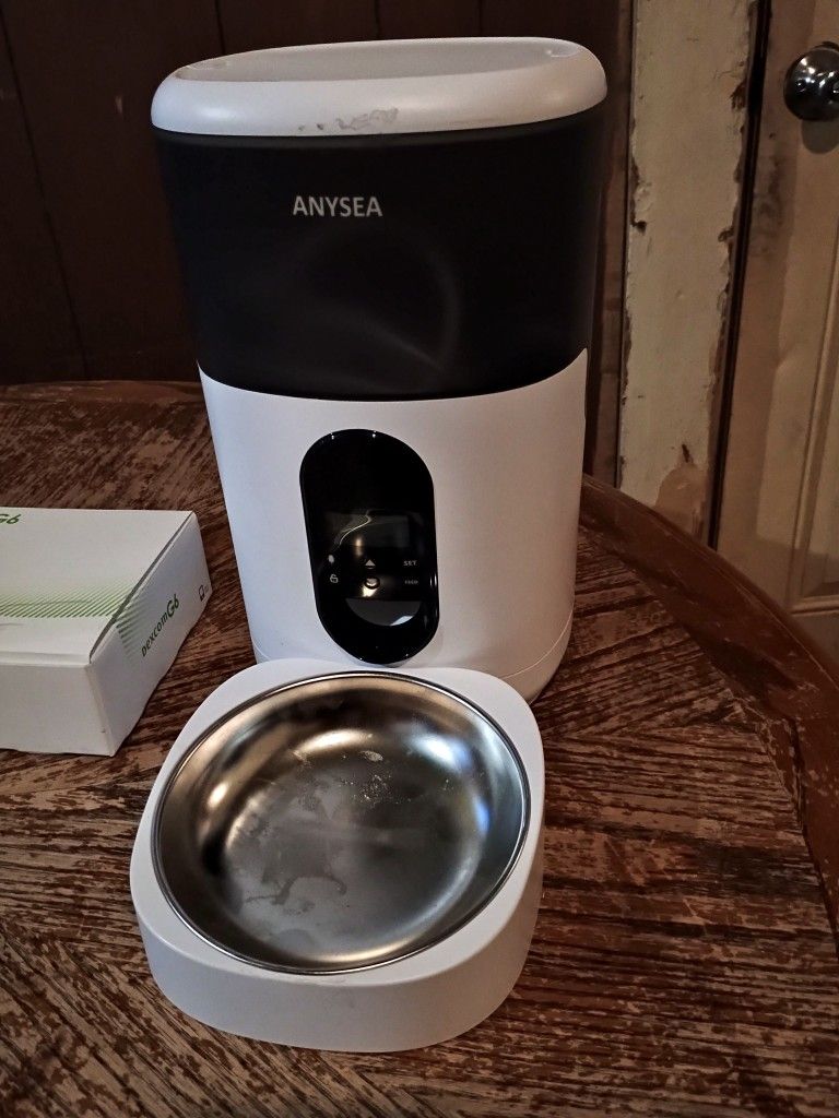 Anysea Automatic Cat Feeders: Timed Pet Feeder for Cats and Dogs with LCD Display