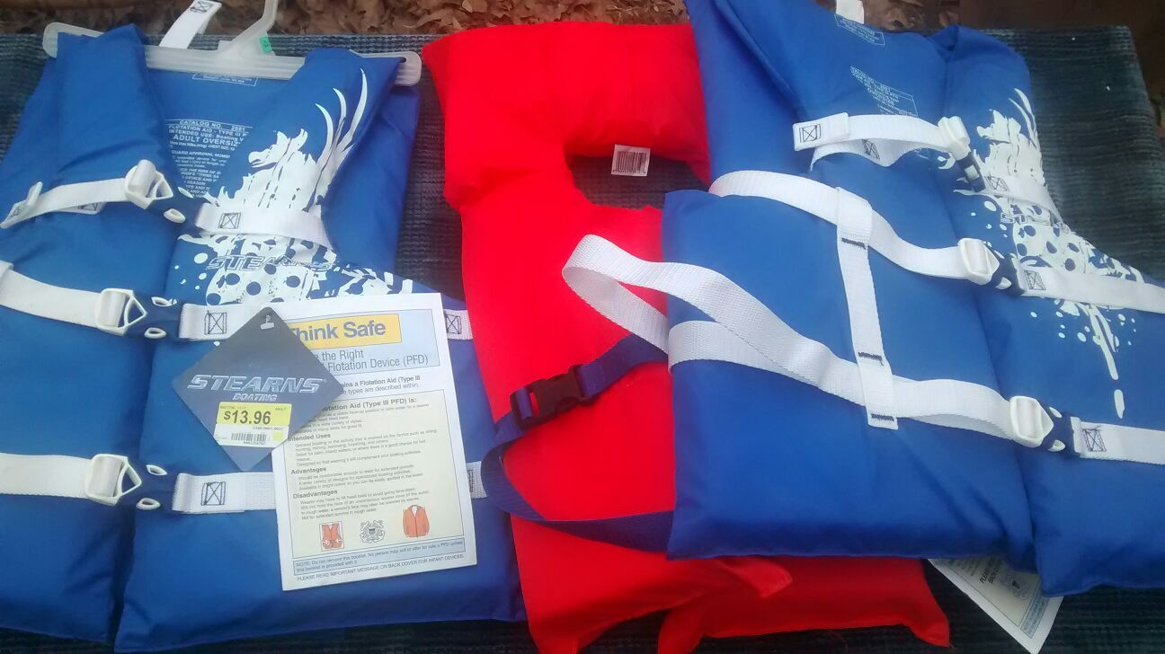 3 adult size life vest