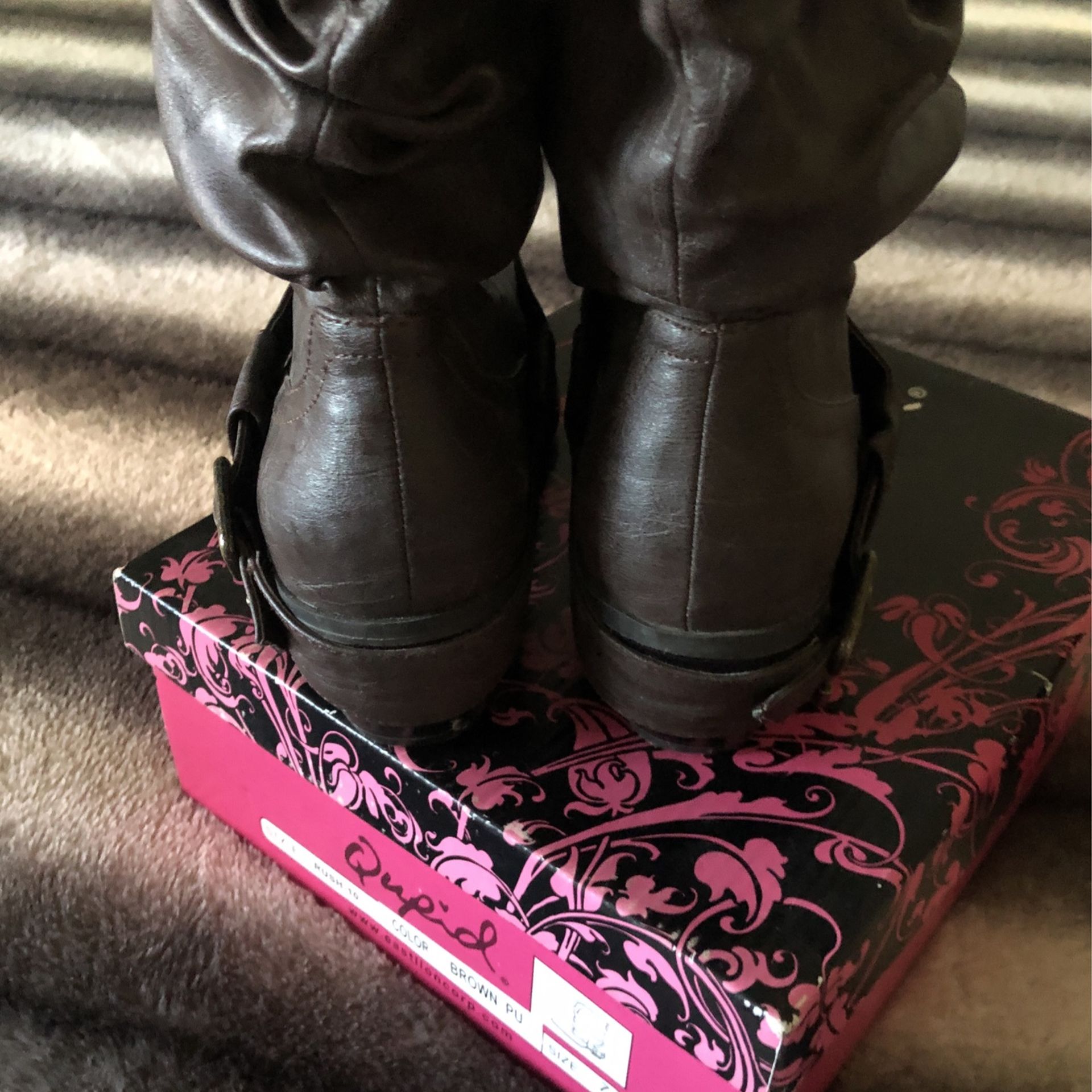 New Qupid/ Rush-10 .. Brown Cowgirl Boots Size 7