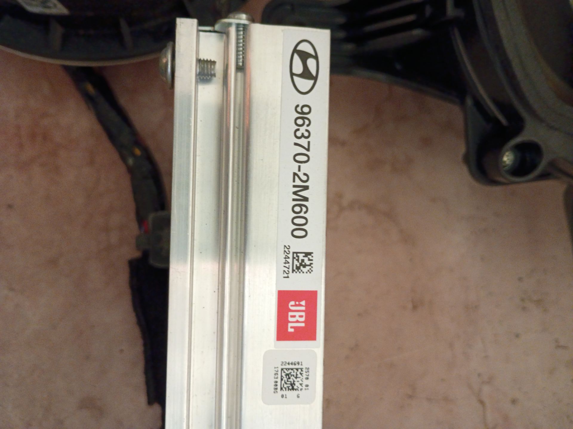 Hyundai Genesis JBL premium sound system