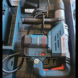 Bosch Variable Speed Rotary Hammer Drill with Auxiliary Side Handle and Carrying Case