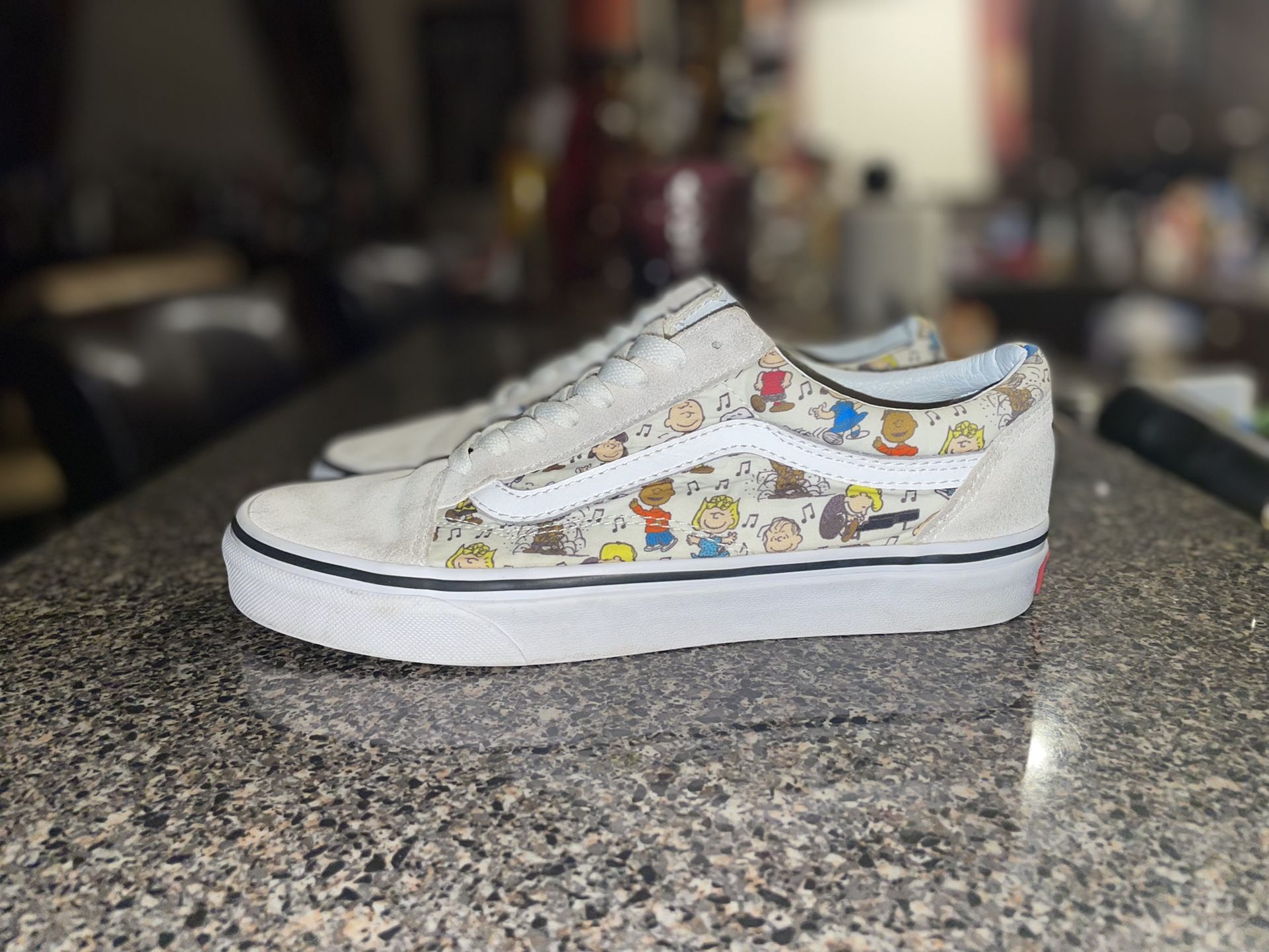 Vans x Peanuts Snoopy Comic Cartoon Skate Lmtd Edition Mens 6.5 Women's 8 for Sale in Halndle Bch, FL - OfferUp