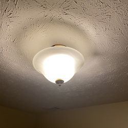 Ceiling light fixture