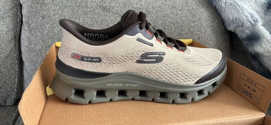 Skechers Slip-Ins Glide-Step Waterproof Sneaker