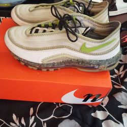 Selling Jordan 1 Retro High Og's, LeBron 19s And Air Max Terrascapes