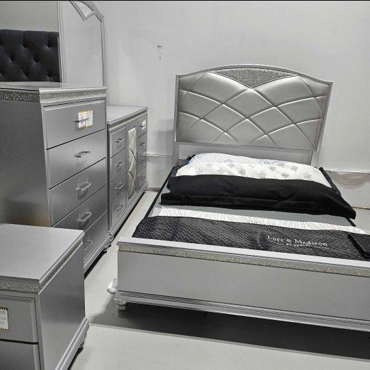 4pc Silver Bedroom Set, Bed, Dresser , Nighstand Mirror,Furniture 
