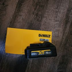 Battery dewalt 5AH XR resistente al aceite