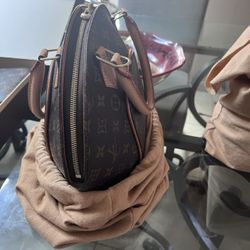 Loui Vuitton Ellipse PM
