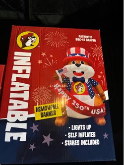Buc ees fourth of July inflatable. (NEW)