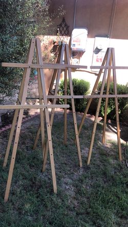 3 oak easels