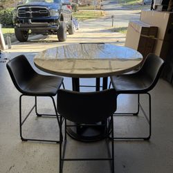 Kitchen Table And Chairs 