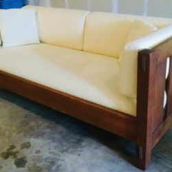 Stickley Box Settle Sofa