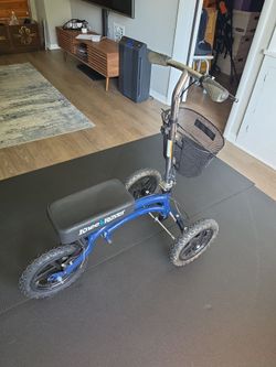 KneeRover Steerable Knee Scooter with Basket | Used - Good