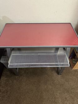 Kids desk