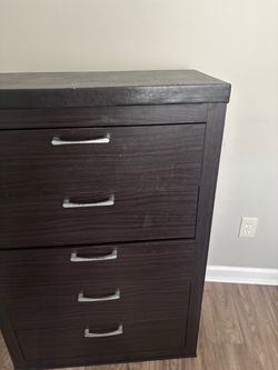 Dark Brown 5-Drawer Dresser