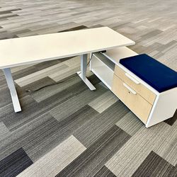Haworth L-shaped Electric Sit-Stand Desk Set 