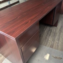 Mahony  Color Desk 