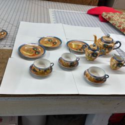Vintage Child’s Tea Set