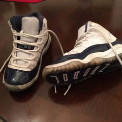 Air Jordan 11 Retro Blue and White Patent Leather