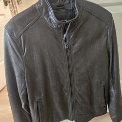 Like New Mens Leather Jacket  Small