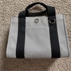 Lululemon Small Tote Bag – Like New