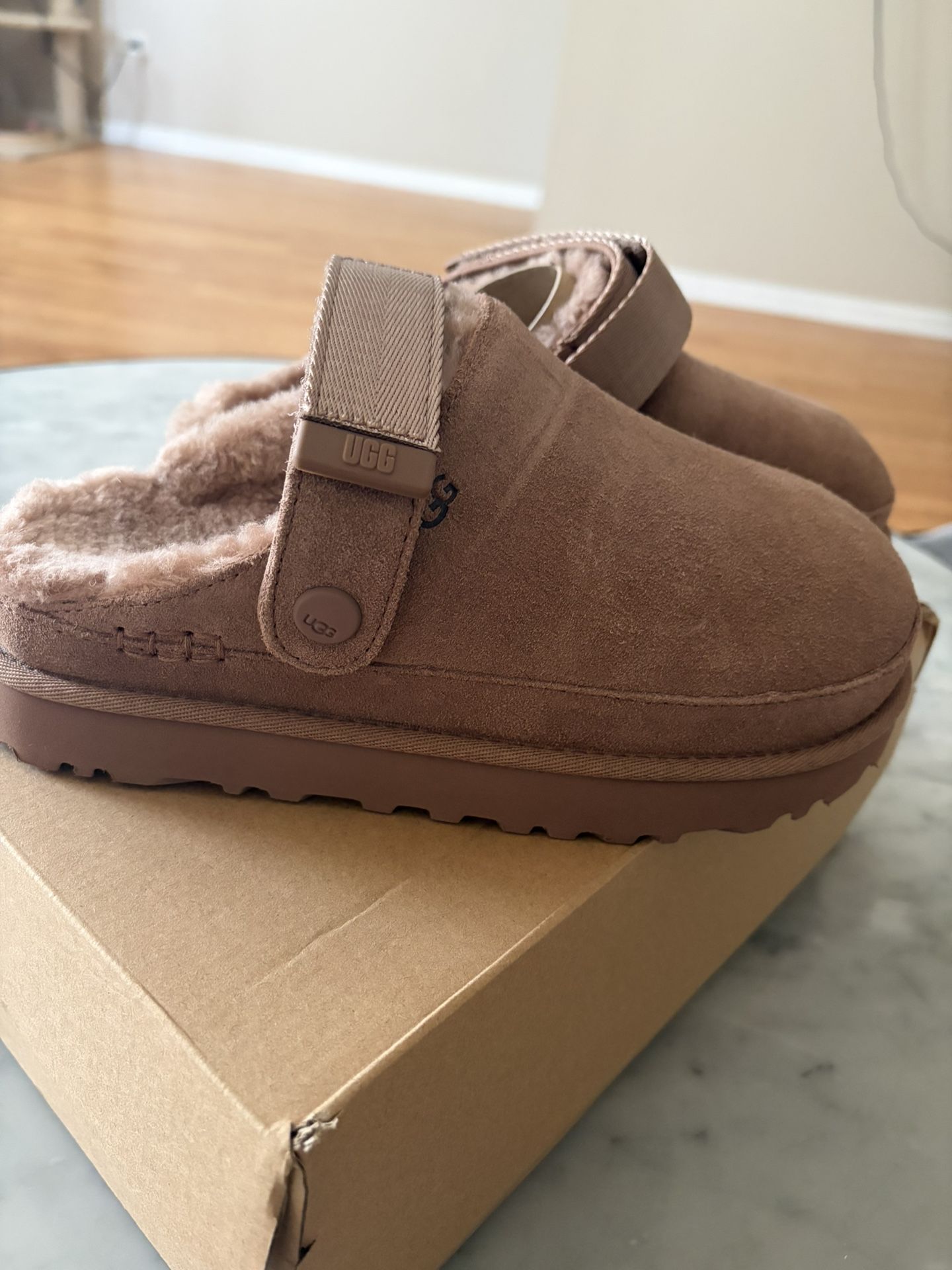 Ugg Golden Star Cozy Clog 