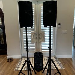 Fender Passport PA System (With Stands)