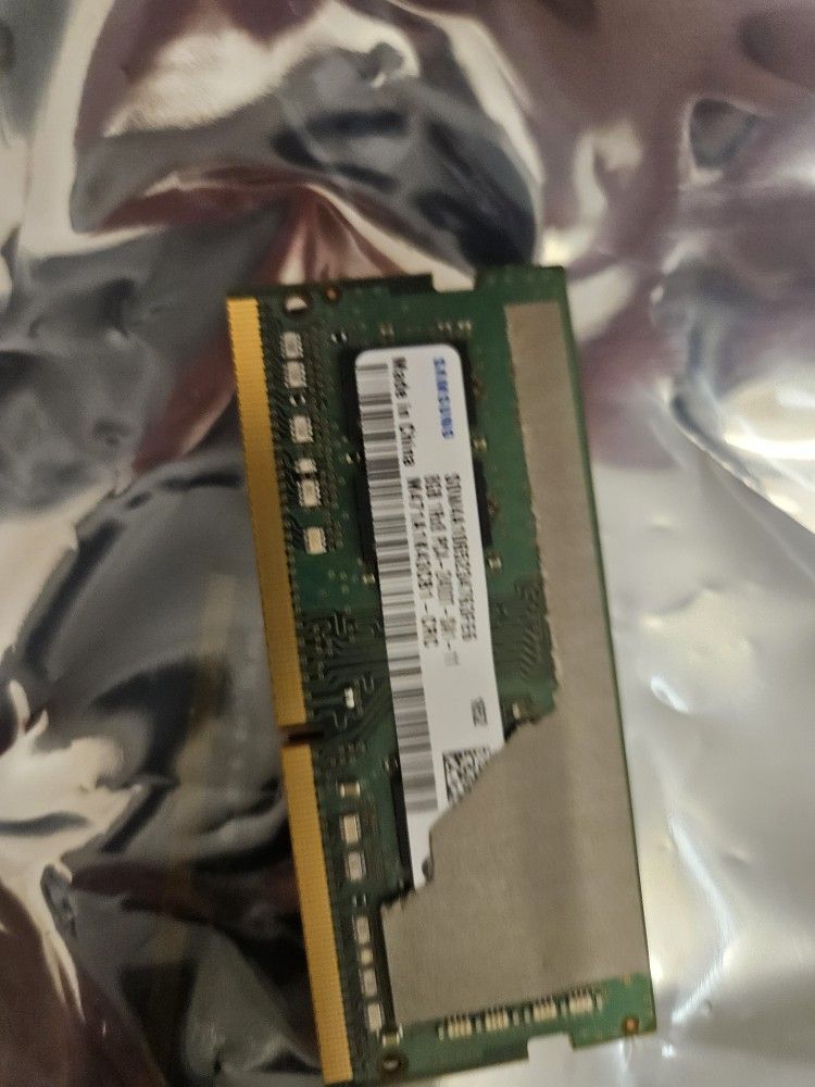 Samsung 8GB PC4-2666 M471A1K43DB1-CTD DDR4 SODIMM Memory. -21