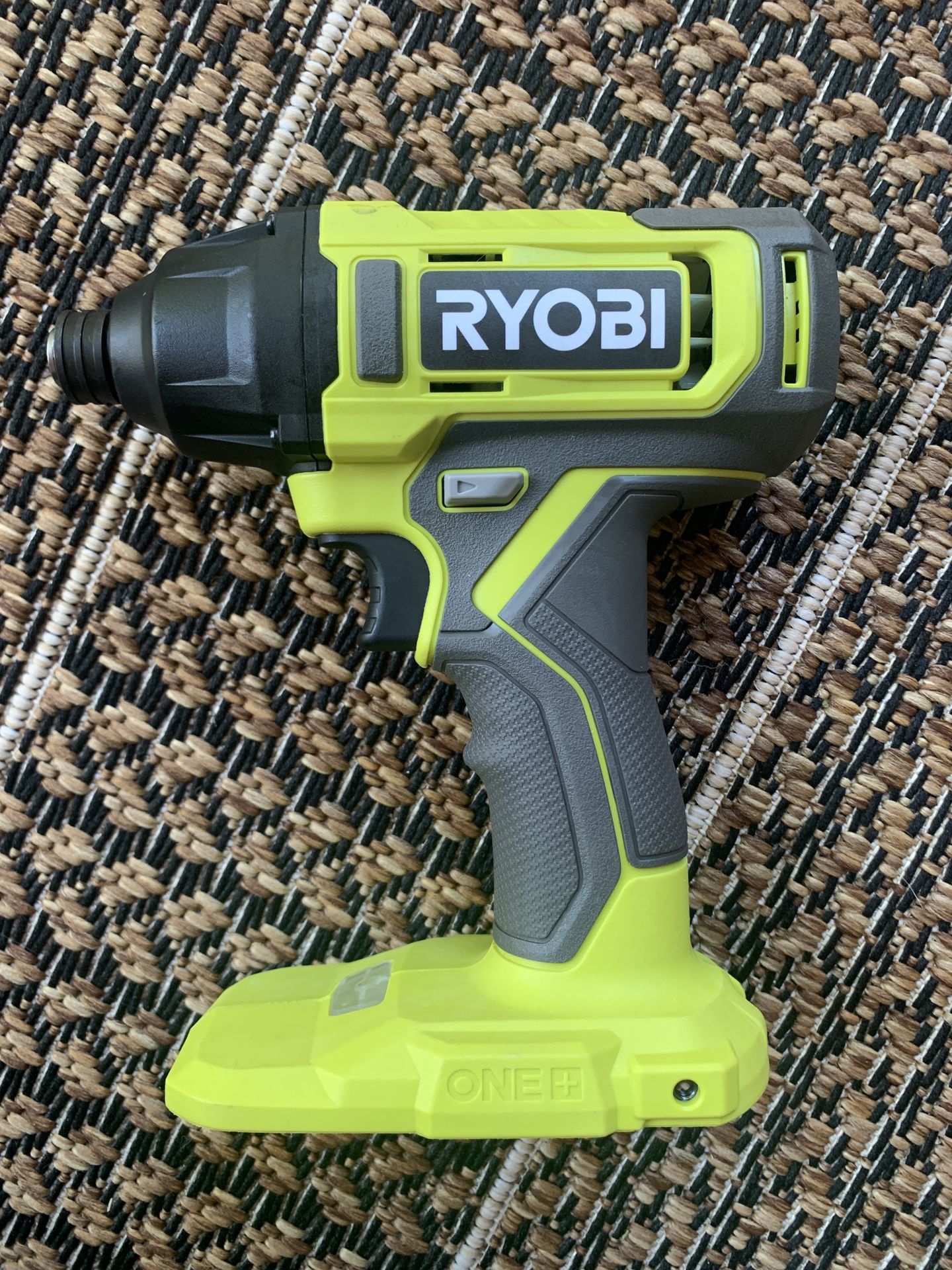 RYOBI-18v Cordless 1/4” IMPACT DRIVER-LIGHTLY USED (TOOL ONLY)